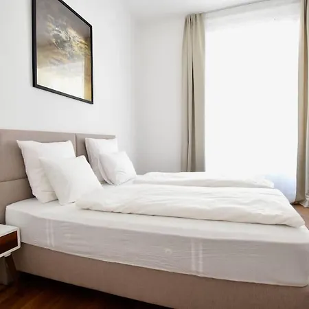 Luxury By Hi5 - Broadway Apartament Budapeszt