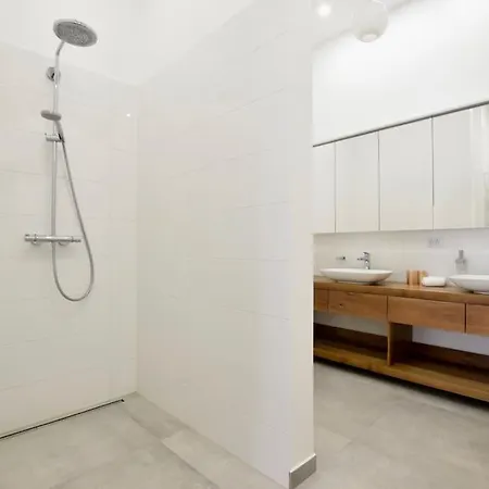 Luxury By Hi5 - Broadway Apartamento