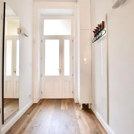 Luxury By Hi5 - Broadway Apartament *